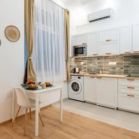 Cozy Vibes K106 By B&z Apartman